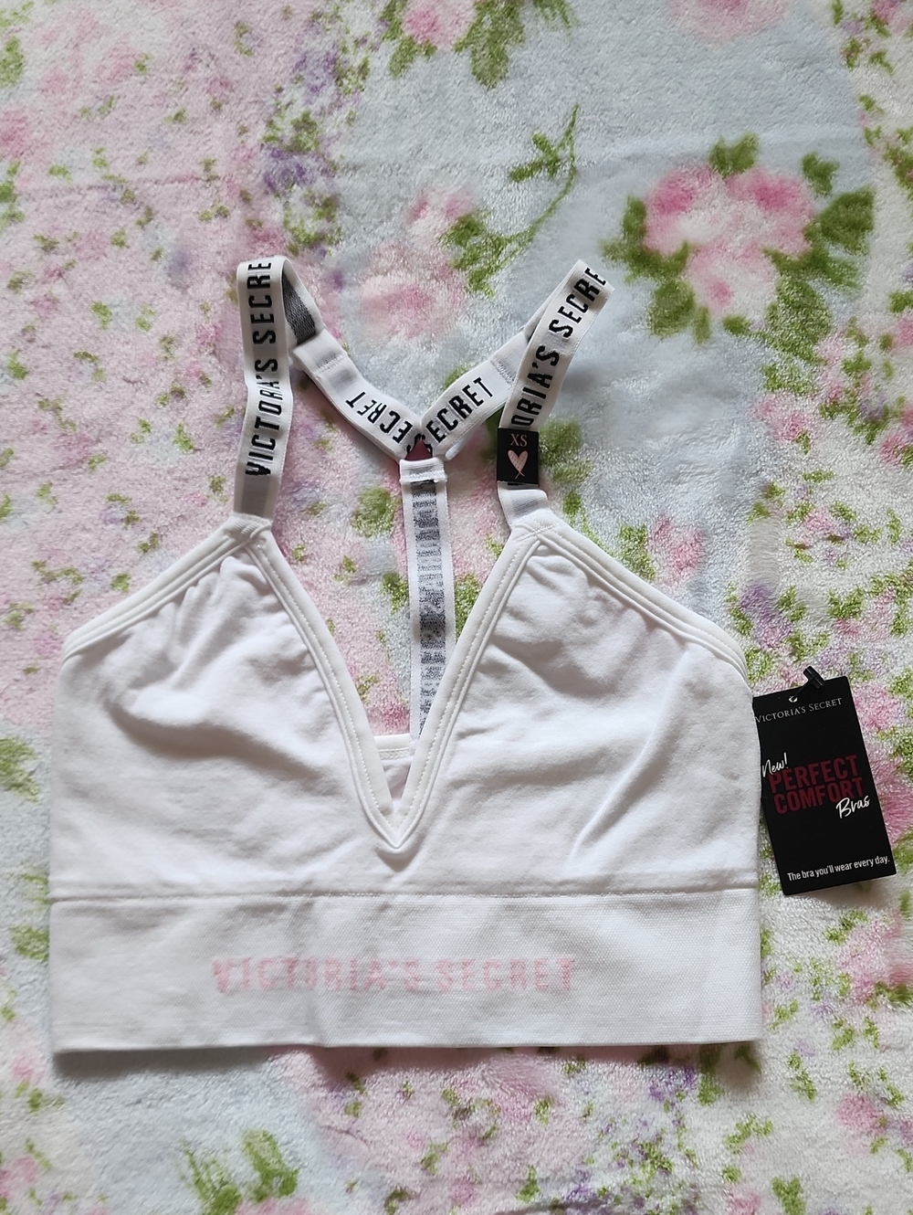 NWT Victoria's Secret Sexy White V-Neck Seamless Sports Bralette XS XP
